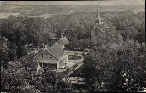 Ak Schoorl Nordholland Niederlande, Vogelschau, Kirche, Haus, Wald