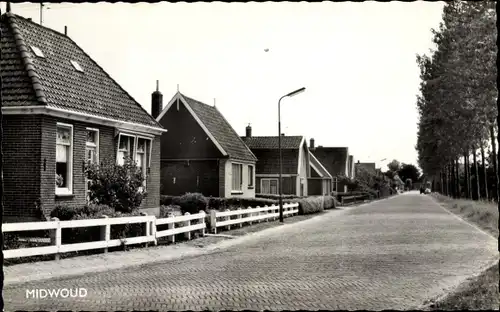 Ak Midwoud Nordholland Niederlande, Straßenansicht, Wohnhäuser