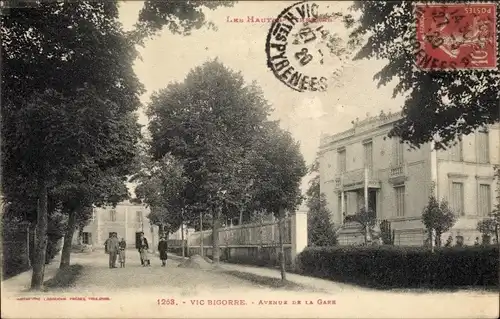Ak Vic en Bigorre Hautes Pyrénées, Avenue de la Gare