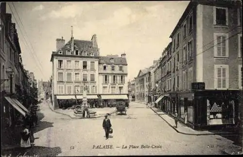Ak Falaise Calvados, La Place Belle Croix