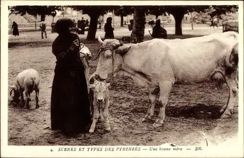 Ak Pyrénées Atlantiques, Scenes et Types des Pyrenees, Une bonne mere