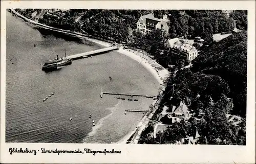 Ak Glücksburg, Fliegeraufnahme, Strandpromenade