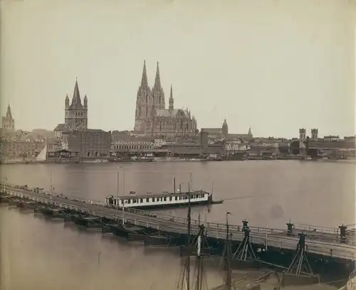 Foto Köln am Rhein, um 1870, Dom, Rheinpartie, Gesamtansicht