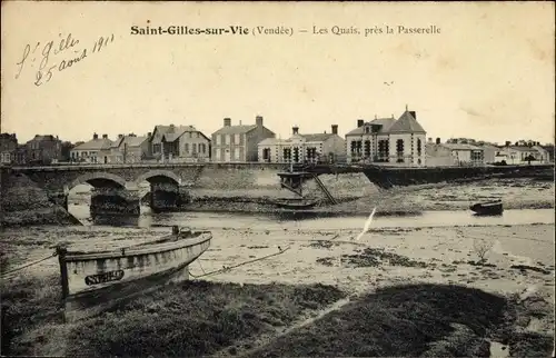 Ak Saint Gilles sur Vie Vendée, Les Quais, pres la Passerelle