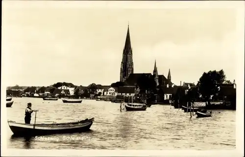 Ak Schleswig an der Schlei, Schleiansicht, Bootspartie, Kirche