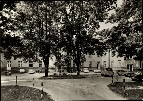 Ak Arnsdorf in Sachsen, Krankenhaus und Poliklinik