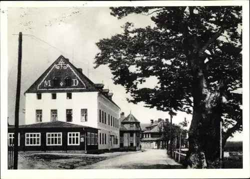 Ak Zinnwald Georgenfeld Altenberg im Erzgebirge, Gasthof, Dorfpartie