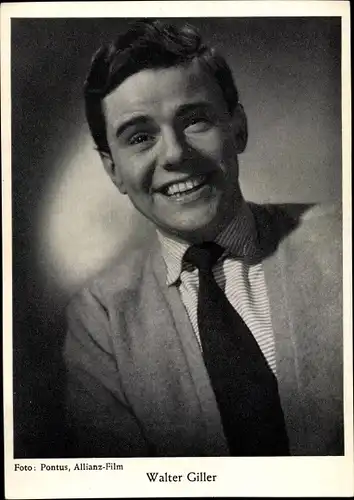 Ak Schauspieler Walter Giller, Krawatte, Portrait