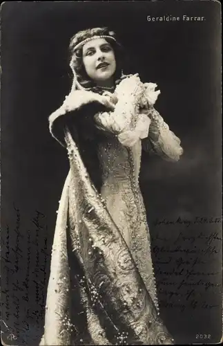 Ak Opernsängerin Geraldine Farrar, Portrait im Kostüm