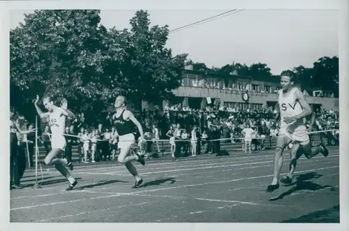 Foto Berlin, Jubiläumssportfest VfL Humboldt 1949, 200m Endlauf, Dittmann, Riedel, Ludyk