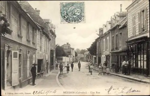 Ak Mézidon Calvados, Une Rue