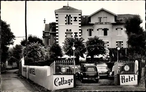 Ak Royat Puy de Dôme, Cottage Hotel, Avenue Jocelyn Bargoin