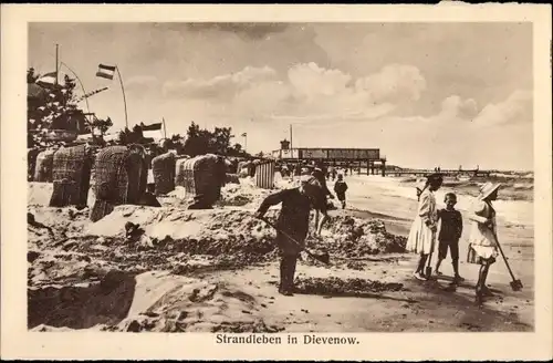 Ak Dziwnów Dievenow in Pommern, Strandleben, Strandkörbe