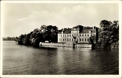 Ak Plaue Brandenburg an der Havel, Schloss, Verwaltungsschule Potsdam, Havelpartie