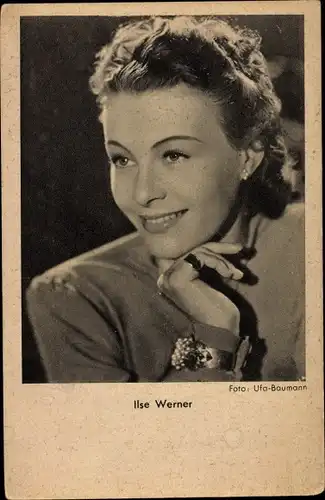 Ak Schauspielerin Ilse Werner, Portrait