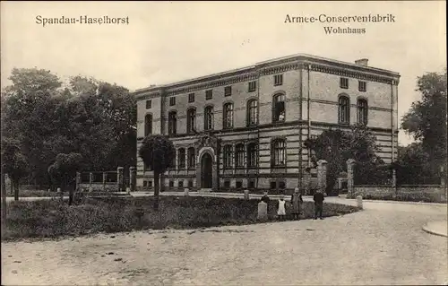 Ak Berlin Spandau Haselhorst, Armee Konservenfabrik, Wohnhaus