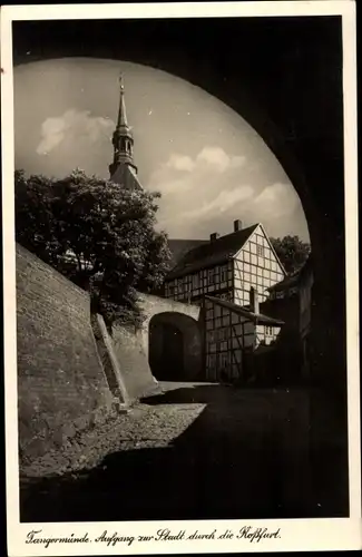 Ak Tangermünde an der Elbe, Aufgang zur Stadt durch die Roßfurt