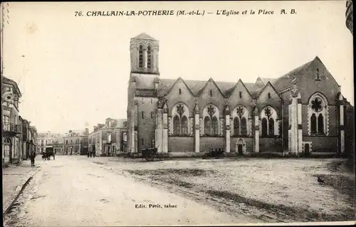 Ak Challain la Potherie Maine et Loire, L'Eglise et la Place