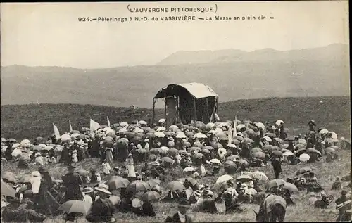 Ak Besse et Saint Anastaise Puy de Dôme, Pelerinage a Notre Dame de Vassiviere, La Messe