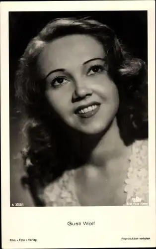 Ak Schauspielerin Gusti Wolf, Portrait, Tobis Film
