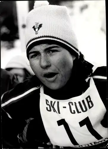 Foto Wintersport, Skiläuferin, Portrait, Startnummer 11, Ski Club