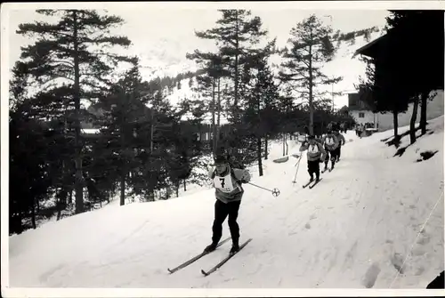 Foto Wintersport, Skilangläufer, Mannschaft mit Startnummer 7