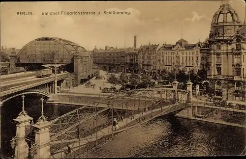 Ak Berlin Mitte, Bahnhof Friedrichstraße, Schlütersteg