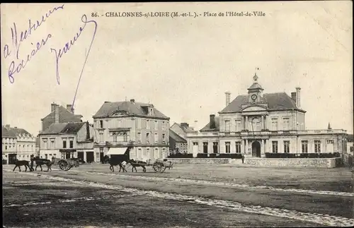 Ak Chalonnes sur Loire Maine et Loire, Place de l'Hotel de Ville