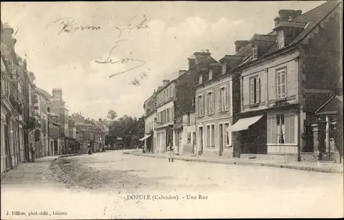 Ak Dozulé Calvados, Une Rue