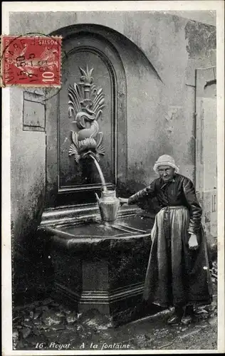 Ak Royat Puy de Dôme, A la fontaine