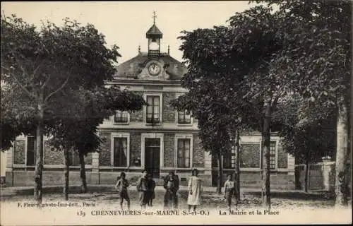 Ak Chennevières sur Marne Val de Marne, La Mairie et la Place