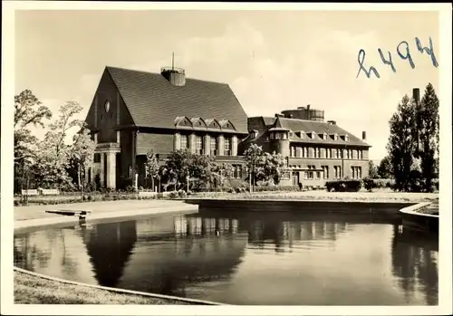 Ak Oberhausen im Ruhrgebiet, Hüttenwerk Oberhausen AG, Werksgasthaus, Gesamtansicht, Uferpartie