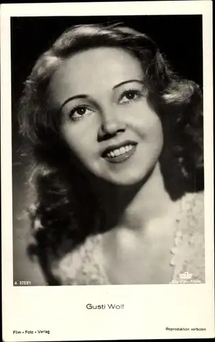 Ak Schauspielerin Gusti Wolf, Portrait, Tobis Film