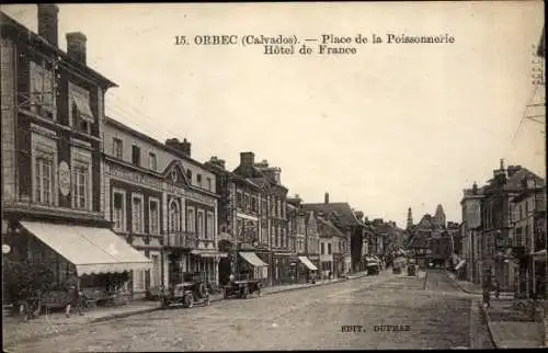 Ak Orbec Calvados, Place de la Poissonnerie, Hotel de France