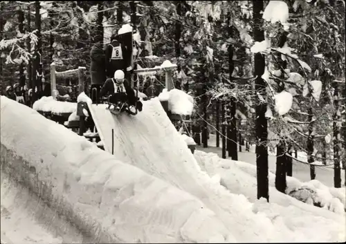 Ak Friedrichroda im Thüringer Wald, Rennrodel Weltmeisterschaften 1966, Winter, Wald, Rodler