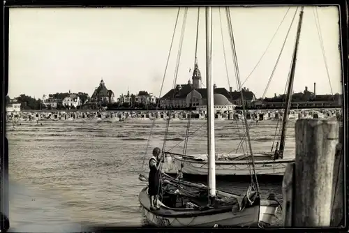 Foto Świnoujście Swinemünde Pommern, Blick zum Strand, Segelboote