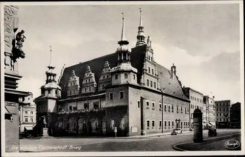 Ak Brzeg Brieg Schlesien, Rathaus, Litfaßsäule