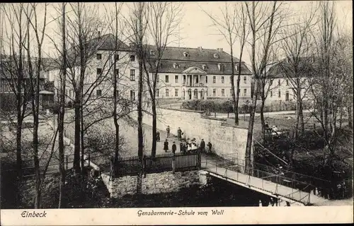 Ak Einbeck in Niedersachsen, Gendarmerieschule vom Wall aus gesehen