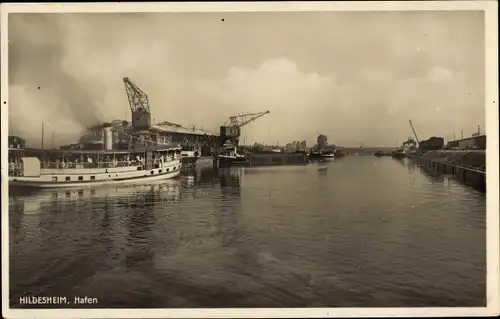 Ak Hildesheim in Niedersachsen, Hafen, Fahrgastschiff, Hafenkräne