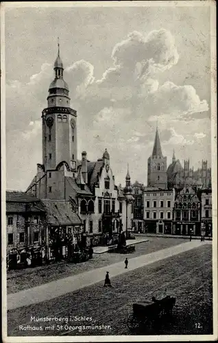 Ak Ziębice Münsterberg Schlesien, Rathaus mit St. Georgsmünster