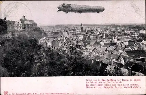 Ak Weißenfels an der Saale, Zeppelin über der Stadt