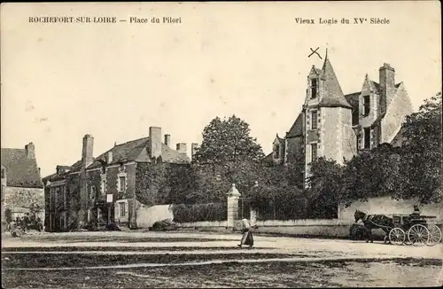 Ak Rochefort sur Loire Maine et Loire, Place du Pilori