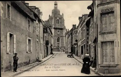 Ak Rochefort sur Loire Maine et Loire, Rue de l'Eglise