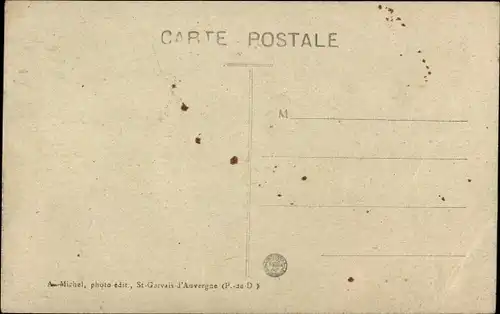 Ak Montaigut en Combrailles Puy de Dôme, Vue prise au Prieure, Straßenpartie