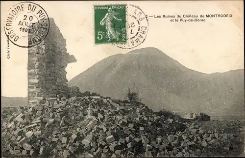 Ak Orcines Puy de Dôme, Les Ruines du Chateau de Montrodeix et le Puy de Dôme