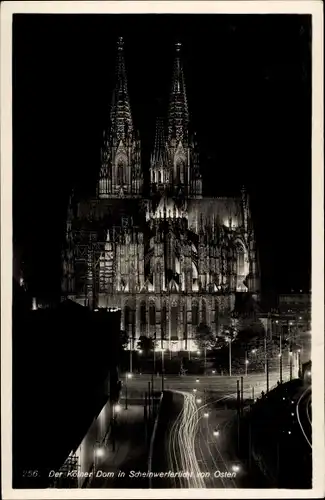 Ak Köln Rhein, Dom im Scheinwerferlicht