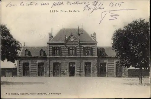 Ak Sées Orne, La Gare, Côté rue