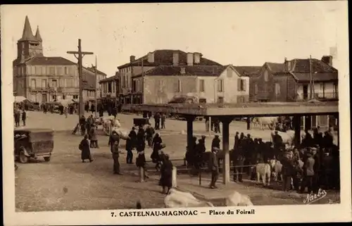 Ak Castelnau Magnoac Hautes Pyrénées, Place du Foirail
