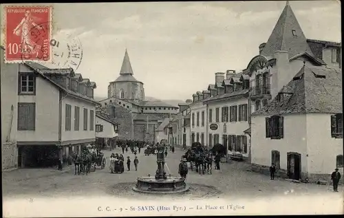 Ak Saint Savin Hautes-Pyrénées, La Place et l'Eglise