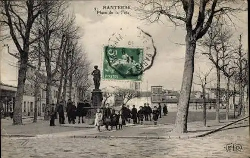 Ak Nanterre Hauts de Seine, Place de la Fete